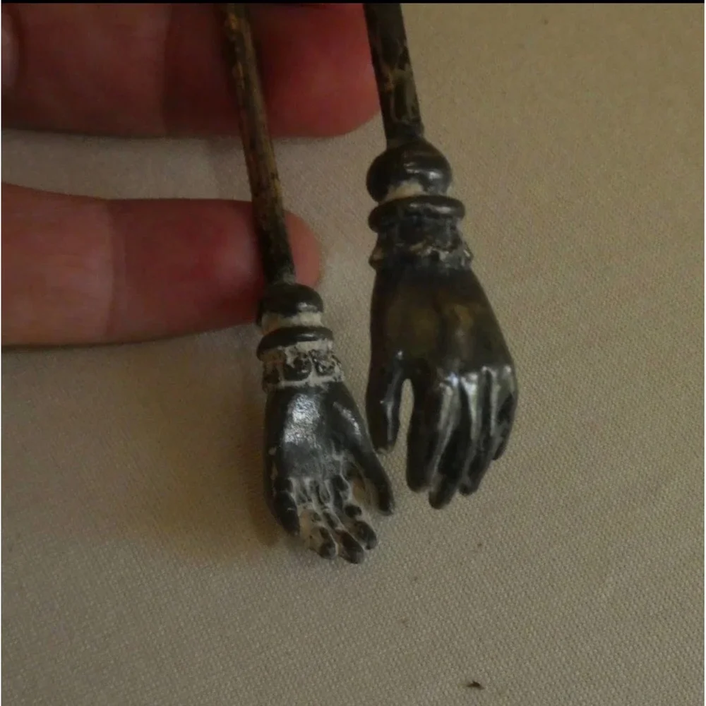 Wm Rogers Mfg Co antique silver